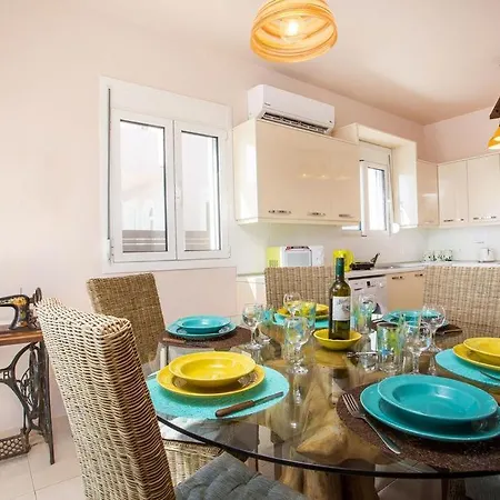 Regina Villas Βίλα Λαχανιά
