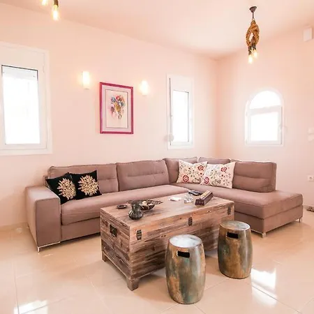 Regina Villas Βίλα Λαχανιά