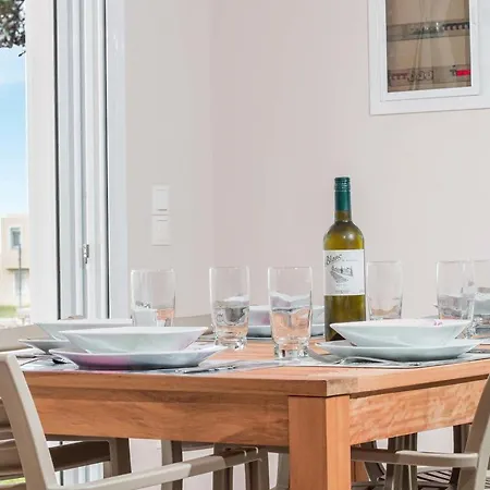 Regina Villas * Lakhania